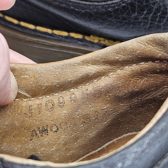 Vintage kids Dr. Martens Made in England AW004 kids size 11 EU 10 - Picture 12 of 16